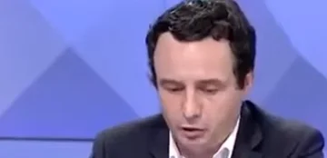 Kurti dikur: Mustafa na tradhtoi