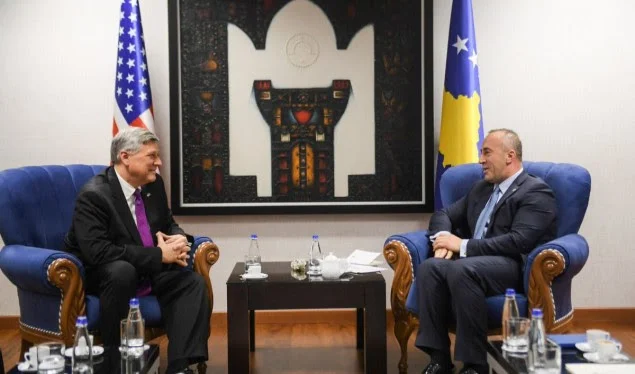 Haradinaj trifft Botschafter Costnet