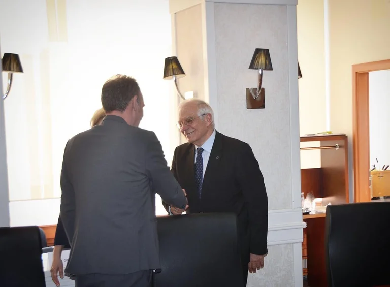 Limaj after meeting with Borrell: How can dialogue continue when Serbian president denies Kosovo crimes