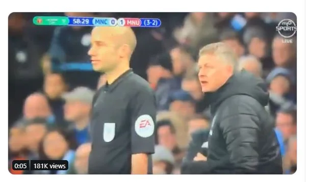 Solskyaer devient hors de contrôle, réagit brusquement à Lingard pour avoir perdu la balle
