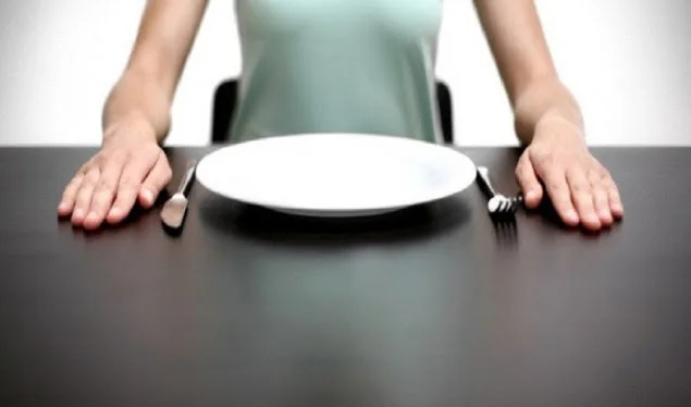 These foods damage stomach and head