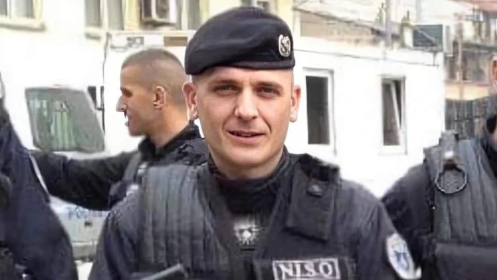 Thaci declara la policía de Kosovo