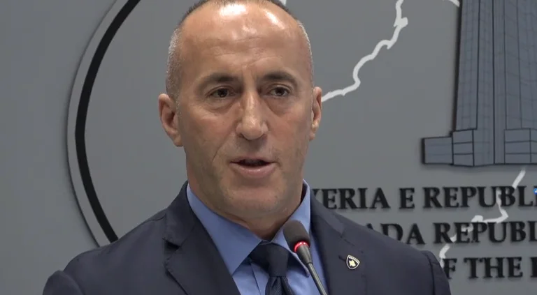 Abbiamo abbastanza soldi per tre mesi, abbiamo 500 milioni di euro per fermarci.