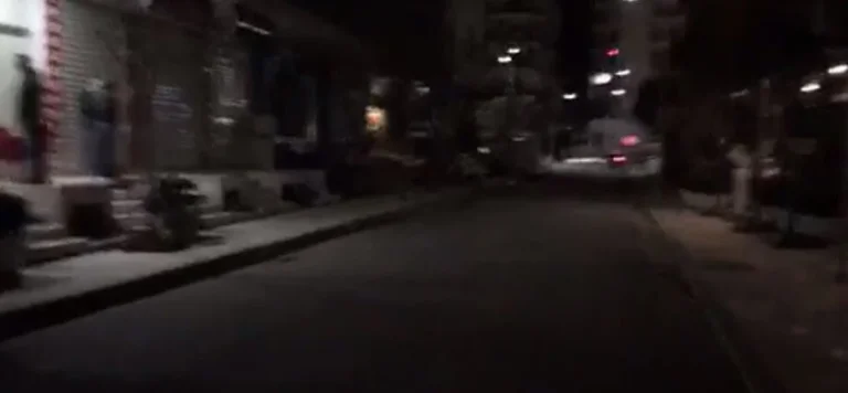 Surface après tremblement de terre à Durres, c'est la situation