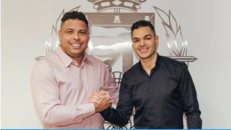 Another spectacular turn in the controversial football career: Have Ben Arfa introduced himself to the new club