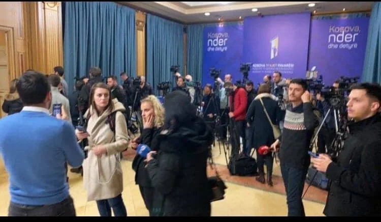 VV and LDK deceived reporters: They were taken to the Hall of the House and then turned away from it
