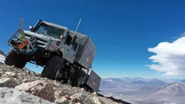 Mercedes rompe el récord de altura superior