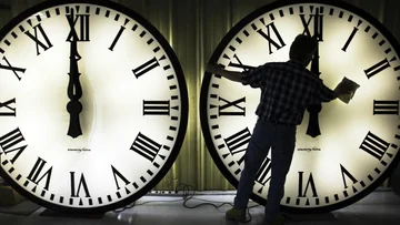 El ingeniero mecánico explica por qué el tiempo corre tan rápido en nuestro día
