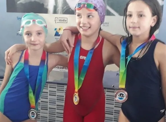 Fin de la cinquième compétition annuelle de natation