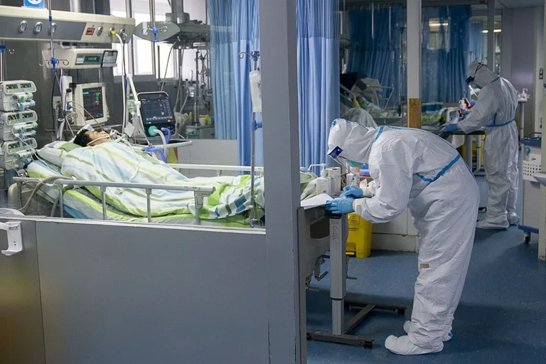 Le virus chinois atteint également la Suisse - 2 pavés à Triemlispital à Zurich