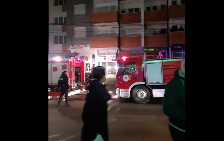 Kallet trafoni of the current in Fushe Kosovo: Police strip bloc residents (Photo)