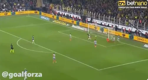 Absolutely unstoppable, Mourqi: They don't stop the red cards, they hit again.
