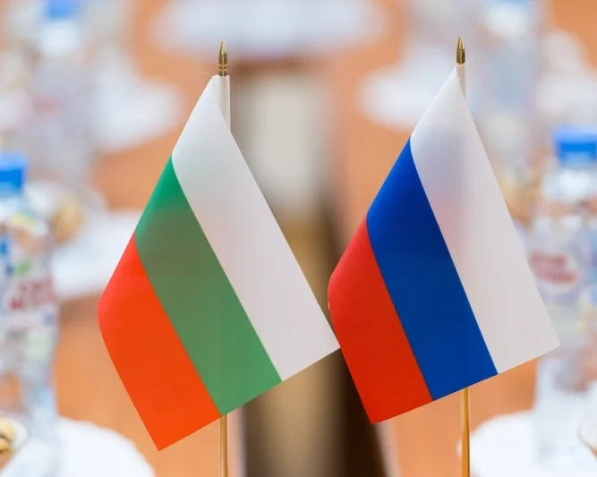 Bulgaria expulsa a dos diplomáticos rusos tras las denuncias de espionaje