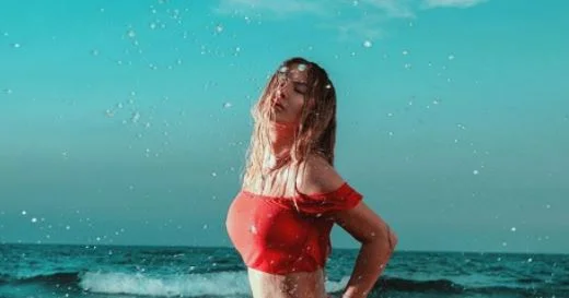 Tuna shows lines from vacation (Photo)