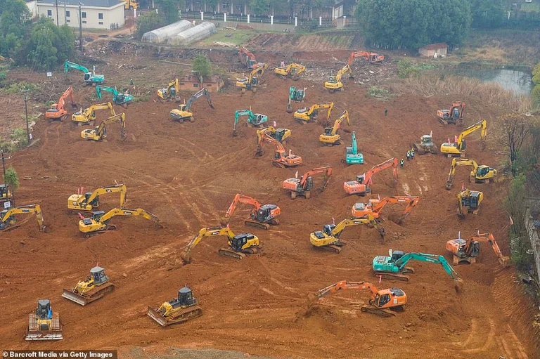 Great mobilization in China: Within a week they build a hospital to treat the virus
