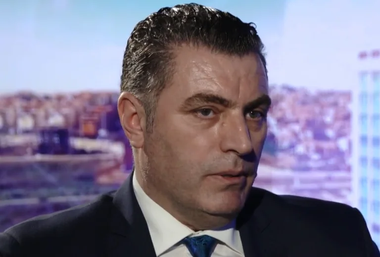 Demaj: Conjufca se retire seul, Vjosa Osmani deviendra le parlement en chef