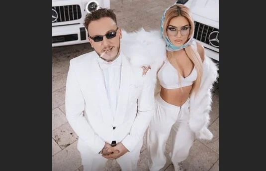 Quelques heures après la publication, la chanson de Tayna et Mosaic saisit 1 million