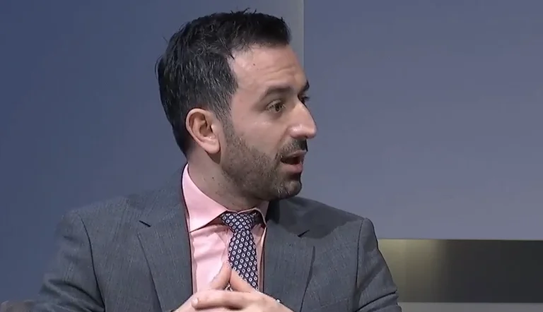 Deputeti i VV’së e krahason fazën e bisedimeve me LDK’në me nëntë muajt e një shtatzëne