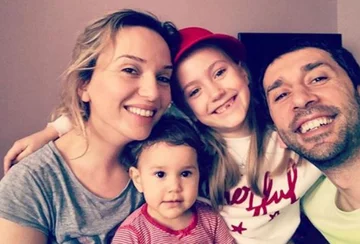 Teuta et Adonis n'ont jamais goûté la lune de miel, mais ils ont un autre choix