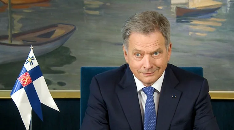 Presidenti finlandez dhuron 200 mijë euro për fëmijët e varfër