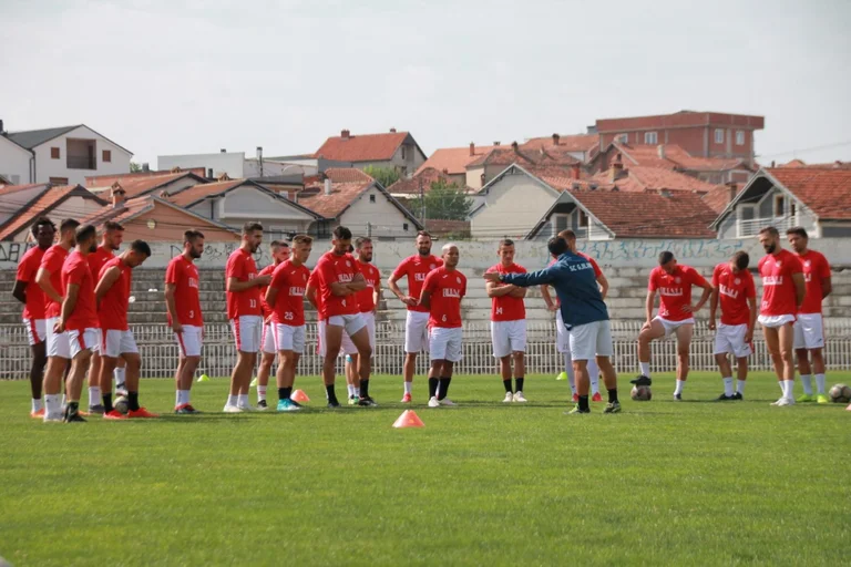 Gjilani nuk lejon të poshtërohet dhe paralajmëroi ndërprerjen e ndeshjes: Rusët e përmirësojnë gabimin