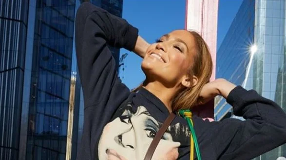 Jennifer Lopez shfaqet plot energji rrugëve të New York’ut