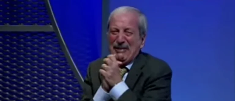 Tifozi i ‘çmendur’ i Milanit shpërthen në britma e lot pas golit të Rebic