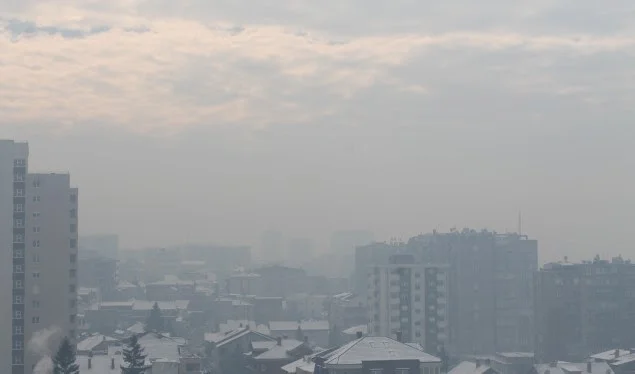 Qytetarët të shqetësuar për ajrin e ndotur në Prishtinë