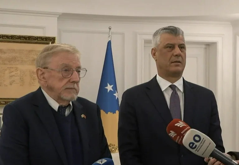 Walker: Keni humbur 100 ditë, formojeni Qeverinë