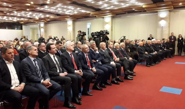 Kosova falënderon Shqipërinë për solidaritetin e treguar më 1999