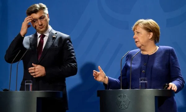 Takimi Merkel – Plenkovic zbulon afatet për nisjen e bisedimeve Kosovë -Serbi