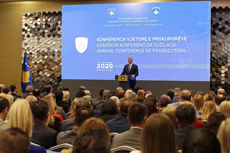 Thaçi thirrje prokurorëve të Kosovës: Mos i bëni gabimet e njëjta si UNMIK-u e EULEX-i
