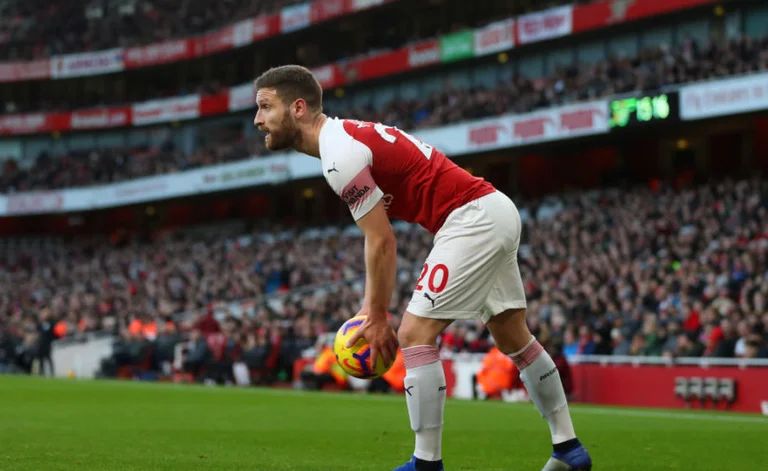 Shqiptarët e Arsenalit më të urryerit e klubit: Pas Xhakës, reagon edhe Mustafi me një letër drejtuar fansave