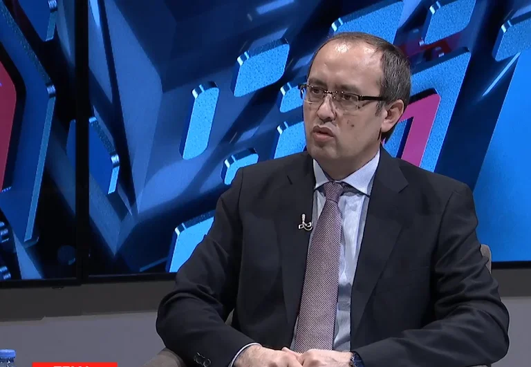 Hoti: Një logjikë e shëndoshë politike nuk ka si ta kuptojë sjelljen e VV’së