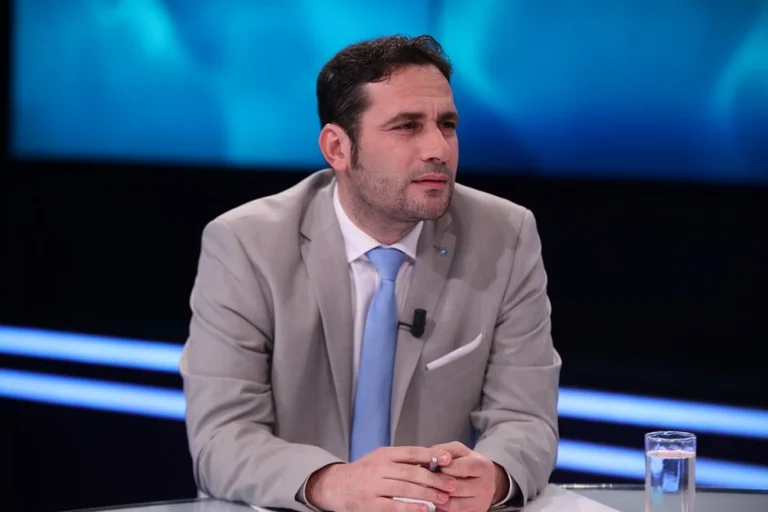 Elvis Naçi: Fajtor për zjarret në Australi është një skifter i shthurur, Muhamedi na ka porositur ta vrasim