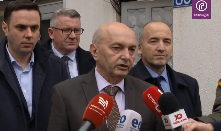 Mustafa: Më s’do të takohemi me Kurtin ka 3 orë e të dalim para jush si memecë