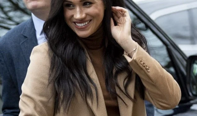 Meghan Markle del në publik për herë të parë që nga skandali (Video)