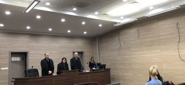 Gjykata dënon gruan kosovare që iu bashkua ISIS-it
