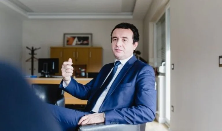 Ndryshimi i historisë së luftës e bën Kosovën agresore: Rrëfimi se si Kurti u pajtua me Specialen