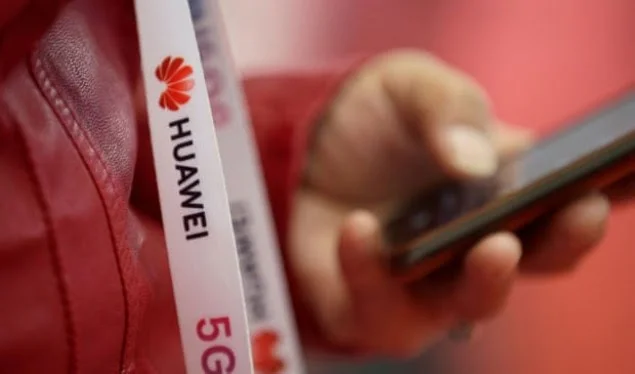 Parker: Londra do të punojë me Huawei pa rrezikuar lidhjet me Uashingtonin