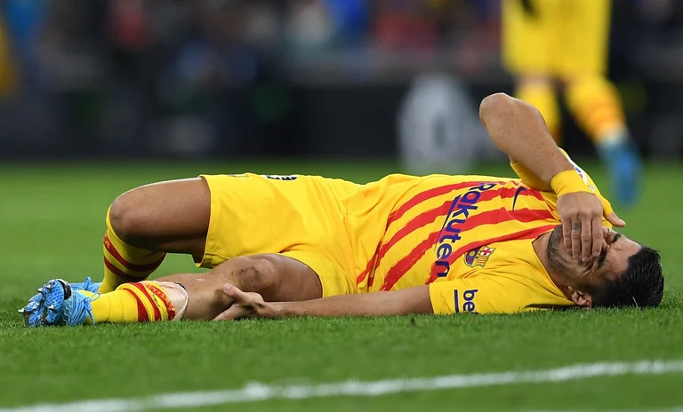 Lajm i keq për Barçën: Suarez jashtë fushave të blerta për katër muaj