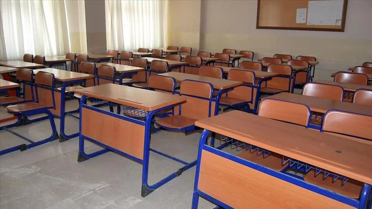 S’ka grevë: Nesër fillon gjysëmvjetori i dytë në shkollat e Kosovës