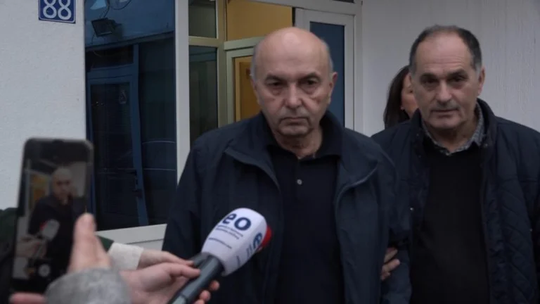 Vëllai i Gani Gecit godet LDK-në: E quan Isa Mustafën ministër të Rrahman Morinës