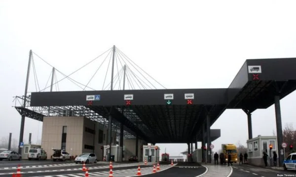 S’ka kolona të gjata në kufijtë e Kosovës
