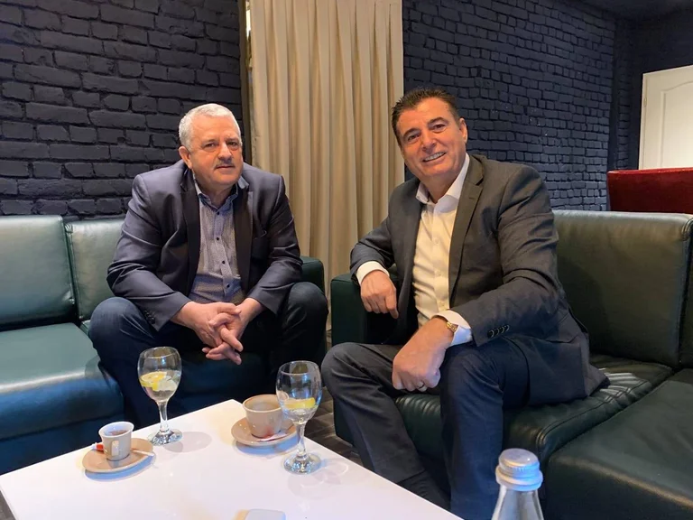 ‘Dosti i Agim Veliut’, Bahtiri sulmon Lutfi Hazirin për mosmarrëveshjen: Kryekuvendari i takon VV-së