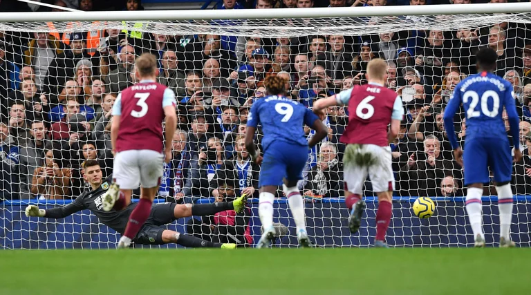 Chelsea vazhdon me paraqitje të mira: E mposht me lehtësi Burnleyn