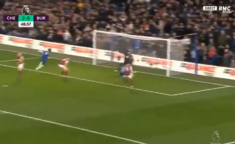 Të rinjtë e Chelseat po stërviten me Burnleyn: Shënojnë një tjetër gol të bukur