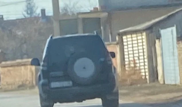 Simiq me para dhe automjet të Kuvendit të Kosovës kryen aktivitete në Serbi