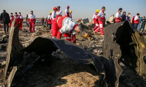 Media amerikane: Irani ‘gabimisht rrëzoi aeroplanin e Ukrainës’