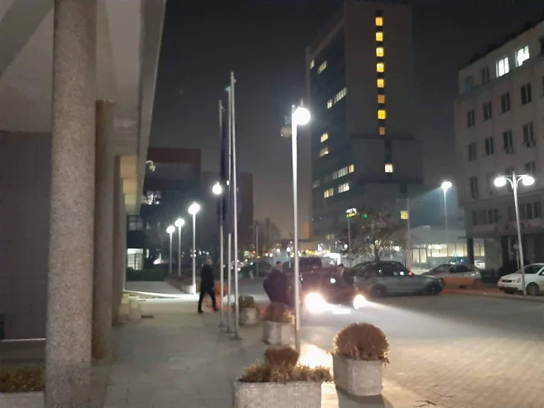 Kurti dhe Mustafa largohen nga Kuvendi, nuk tregojnë çfarë kanë vendosur